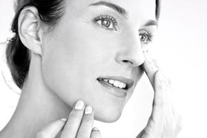 Vrásky  - Co mohu udělat s jemnými a hlubokými vráskami na čele a kolem úst a očí?